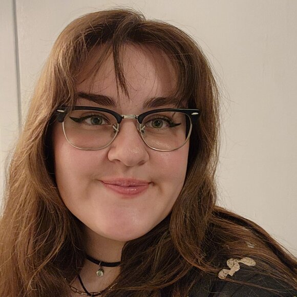 Meet your Posher, Audrey - Picture 2 of 2